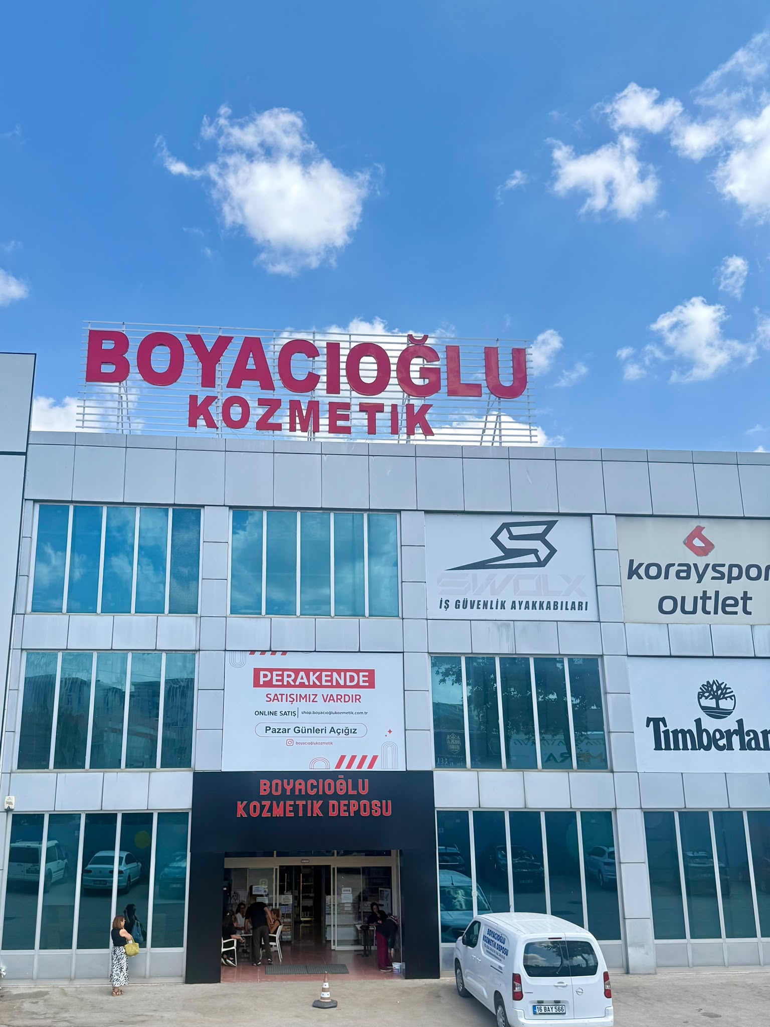 Boyacıoğlu Kozmetik Mağaza